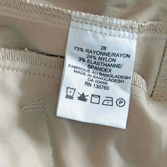 NEW PHOTOS! CAPRIS, SAVVY FIT TWILL, LINEN COLOUR, SIZE 26, RAYON/SPANDEX, FAKE - Picture 2 of 16